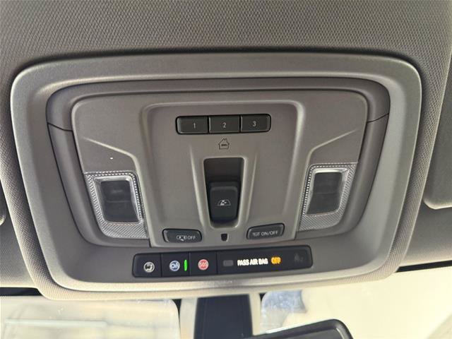 Used 2020 Chevrolet Silverado 1500 LTZ w/ LTZ Plus Package AWD/4WD image 28