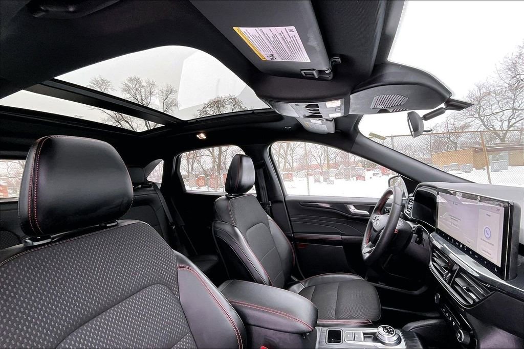 Certified 2023 Ford Escape ST-Line Select w/ Tech Pack #2 image 21