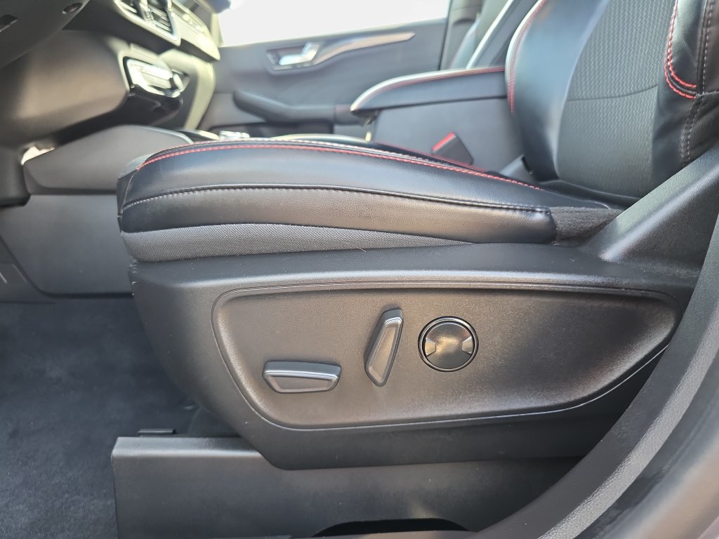 Certified 2023 Ford Escape ST-Line w/ Tech Pack #1 FWD image 24