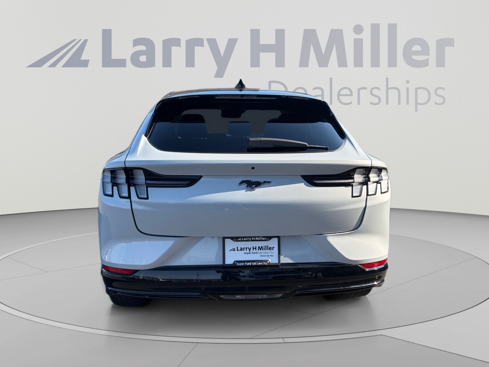 Certified 2023 Ford Mustang Mach-E Premium AWD/4WD image 4