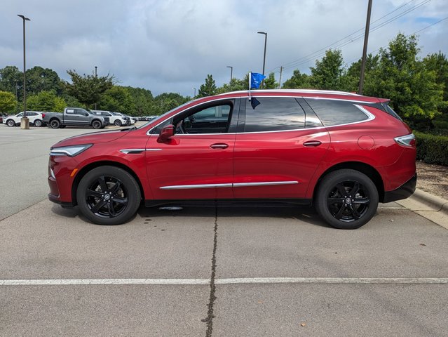 Used 2024 Buick Enclave Essence w/ Experience Buick Package image 7