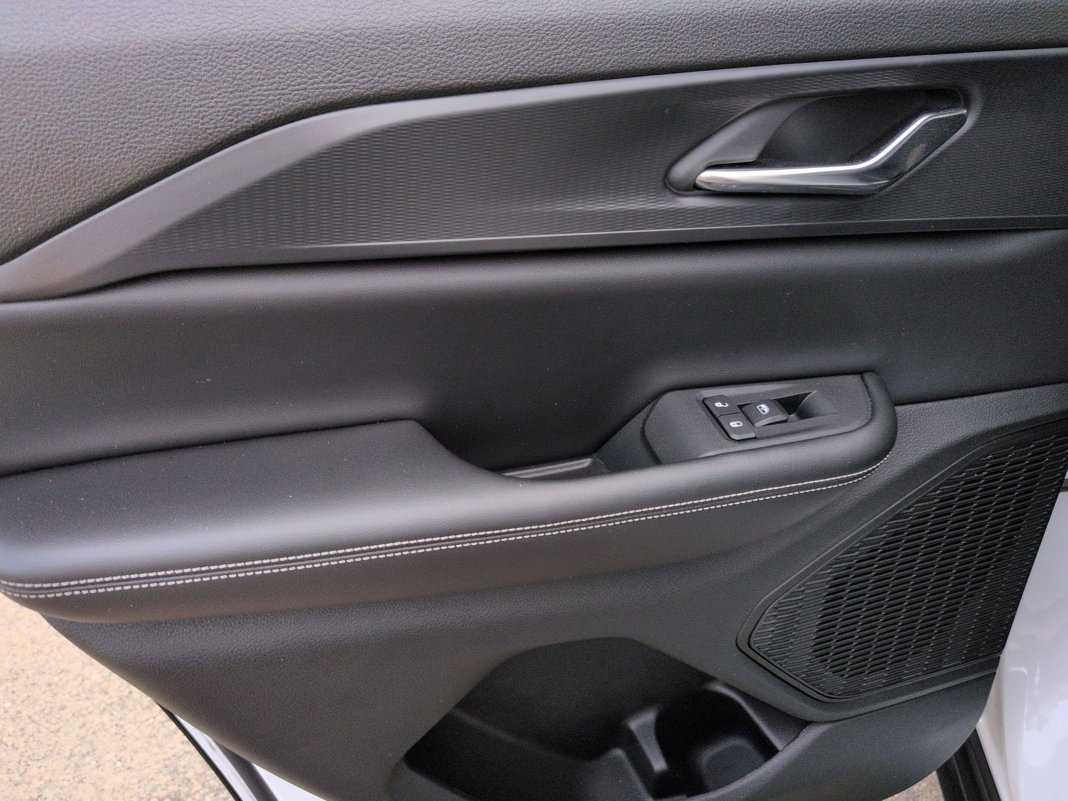 Used 2024 Jeep Grand Cherokee Altitude image 27