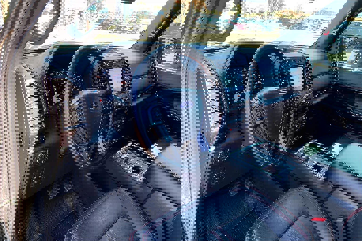 Certified 2020 Ford Expedition Limited w/ Equipment Group 303A image 17