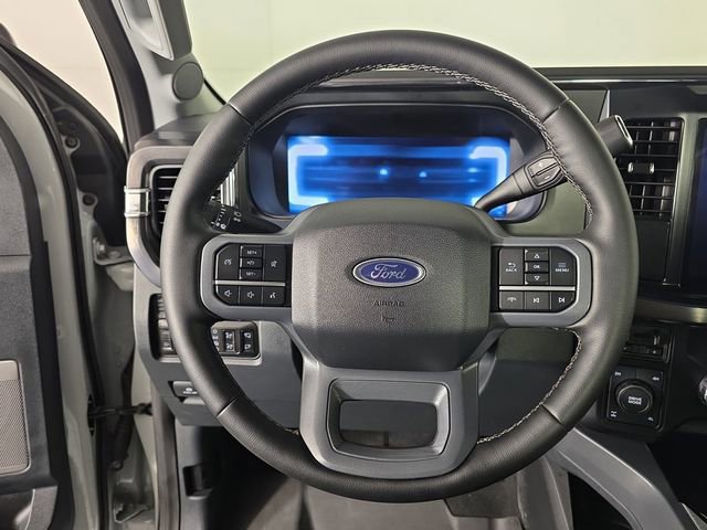 Certified 2025 Ford F350 Lariat w/ Black Appearance Package image 13