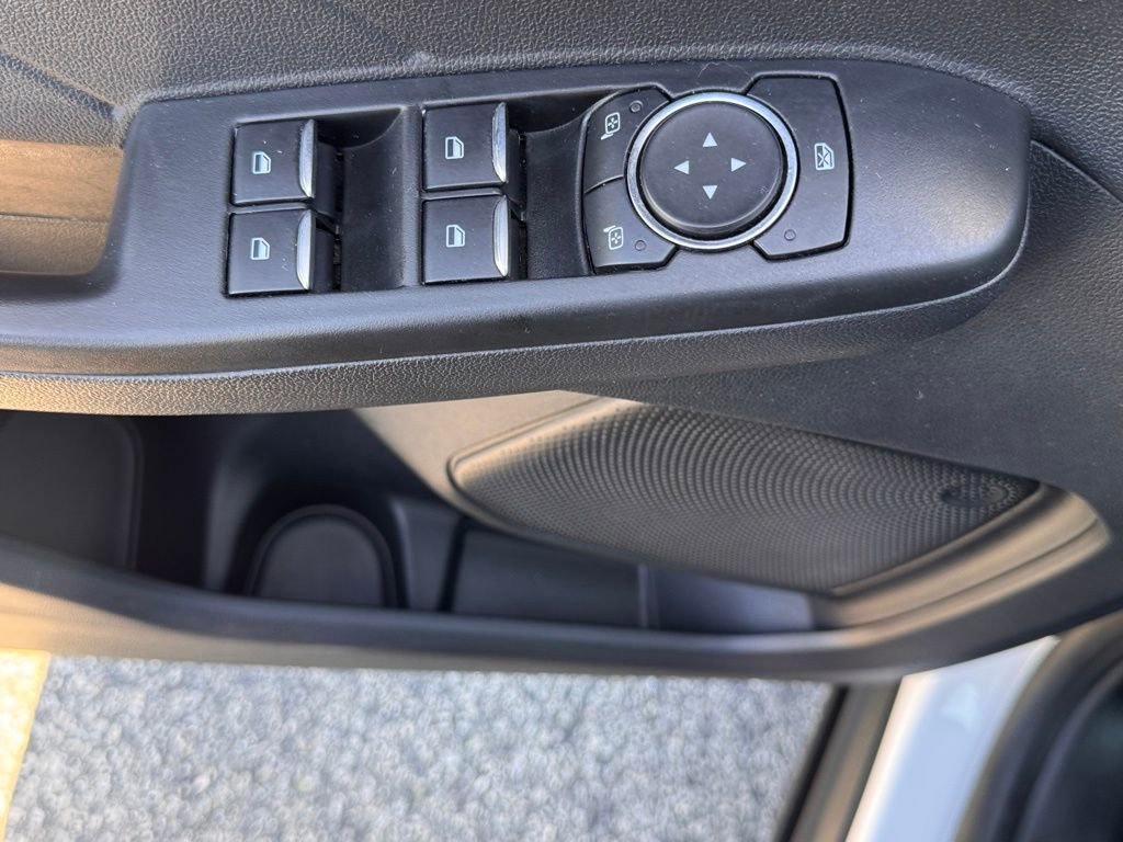 Certified 2022 Ford Escape SE w/ SE Sport Appearance Package image 17