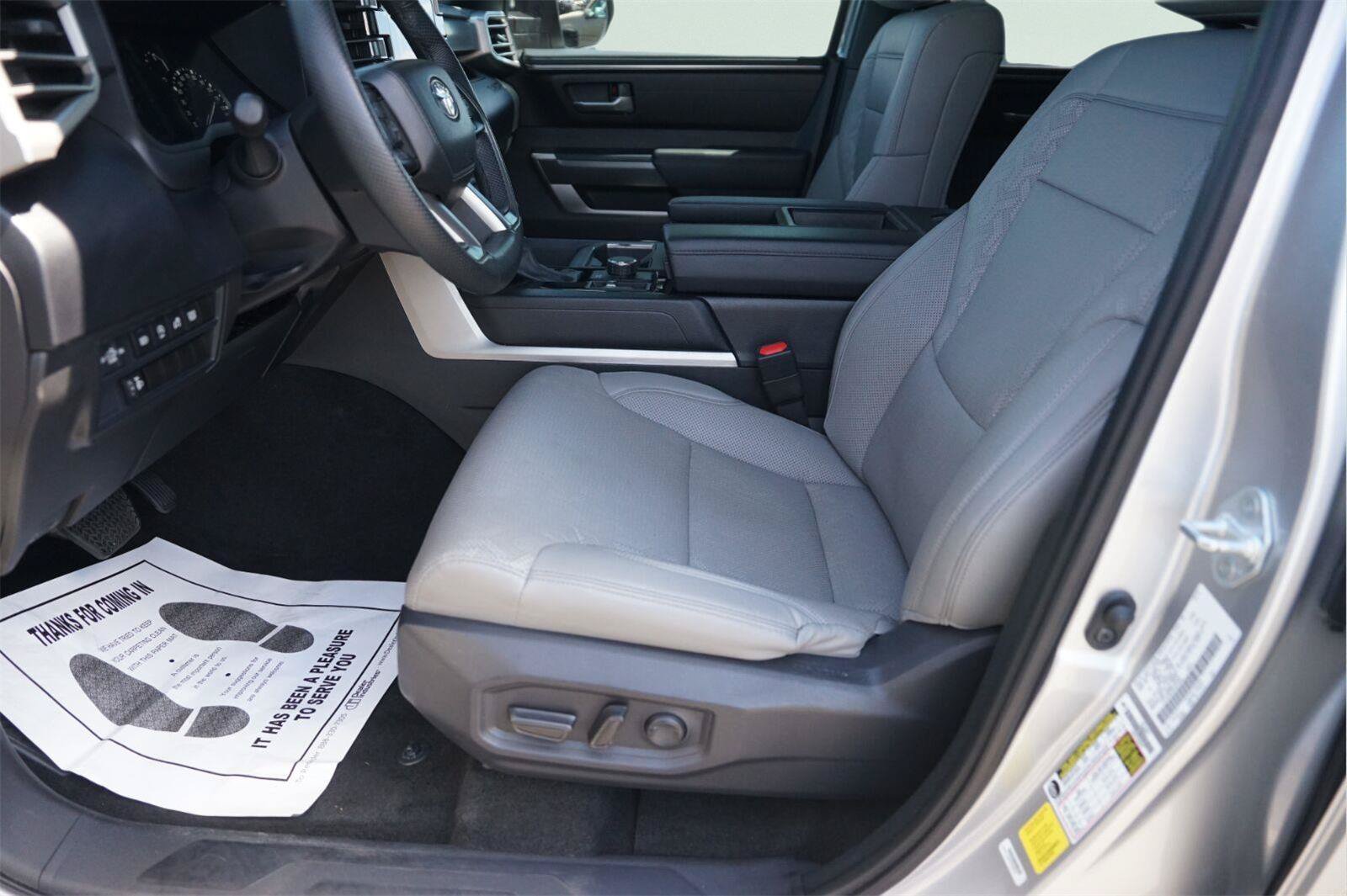 Used 2025 Toyota Tundra SR5 w/ SR5 Premium Package AWD/4WD image 9