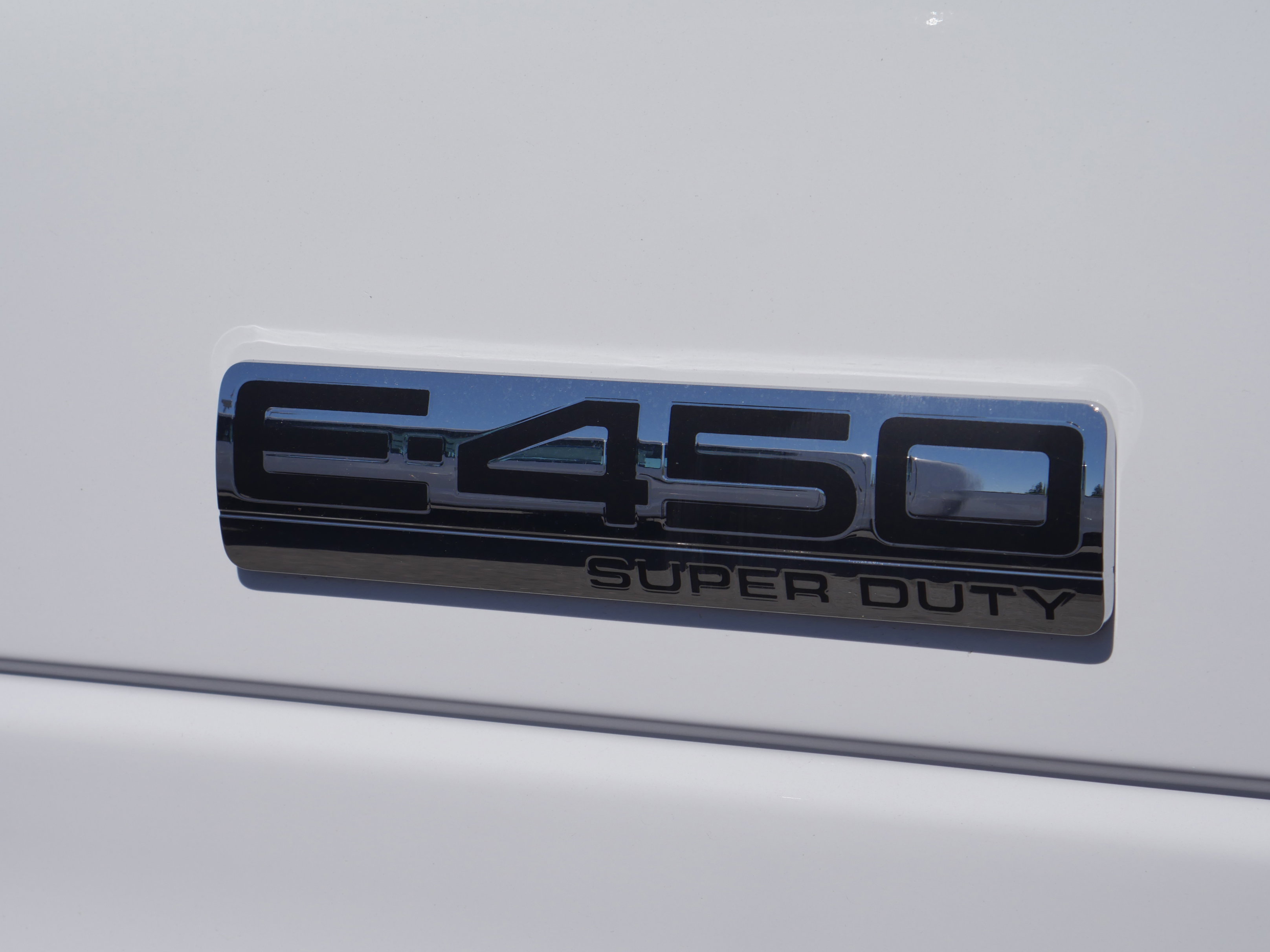 Certified 2024 Ford E-450 and Econoline 450 Super Duty RWD image 10