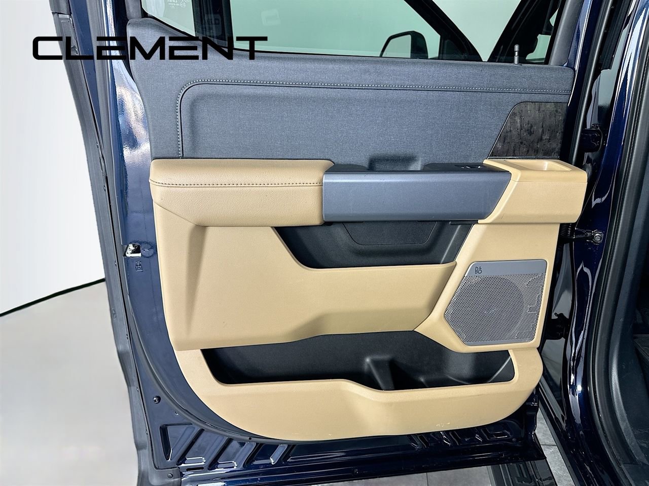 Certified 2023 Ford F250 Lariat w/ Black Appearance Package image 31