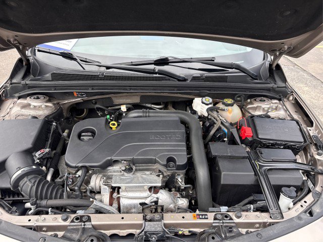 Used 2023 Chevrolet Malibu LT FWD image 20