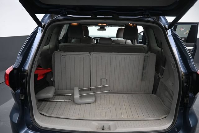 Used 2019 Toyota Highlander Plus AWD/4WD image 6