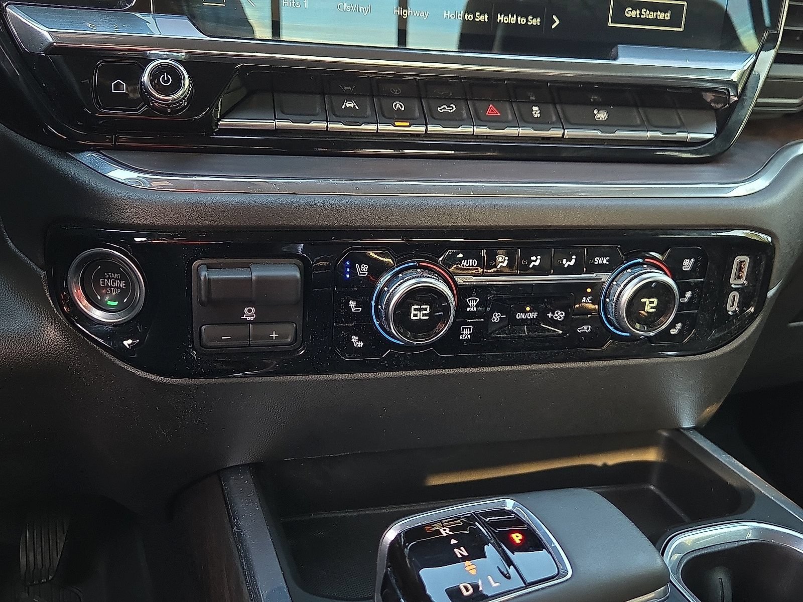 Used 2024 GMC Sierra 1500 SLT w/ SLT Premium Package AWD/4WD image 17