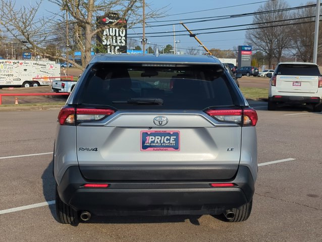 Used 2025 Toyota RAV4 LE image 5