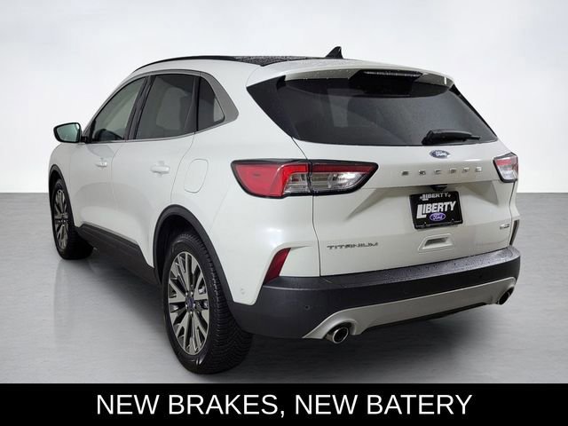 Certified 2020 Ford Escape Titanium image 3