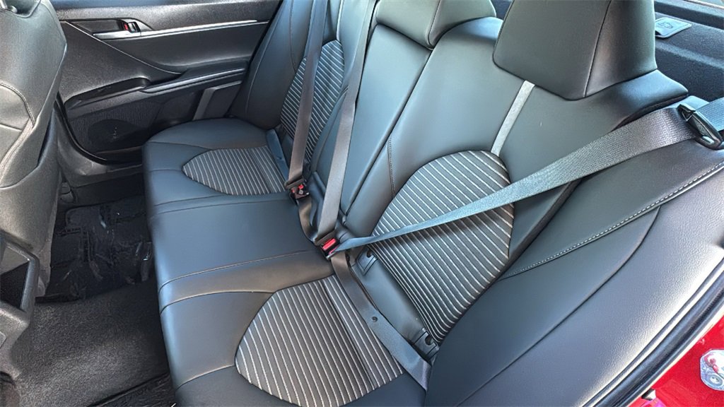 Used 2023 Toyota Camry SE image 23