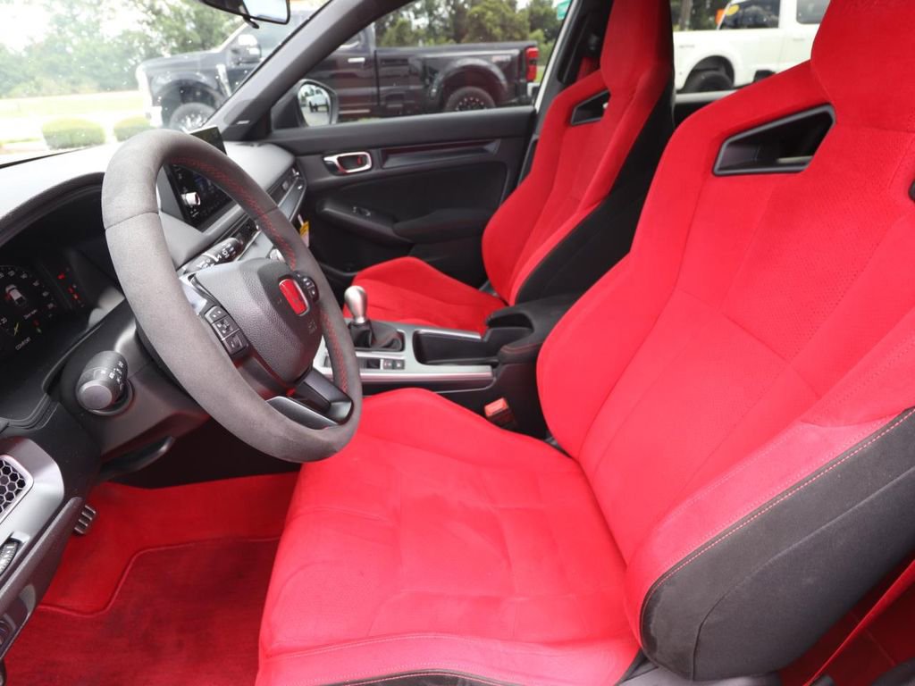 Used 2024 Honda Civic Type R image 3
