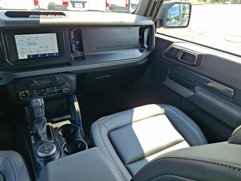 Certified 2023 Ford Bronco Black Diamond AWD/4WD image 11