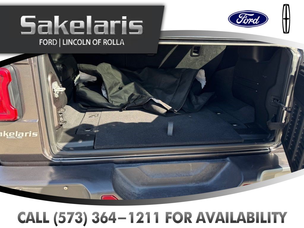 Used 2025 Jeep Wrangler Unlimited Rubicon AWD/4WD image 35