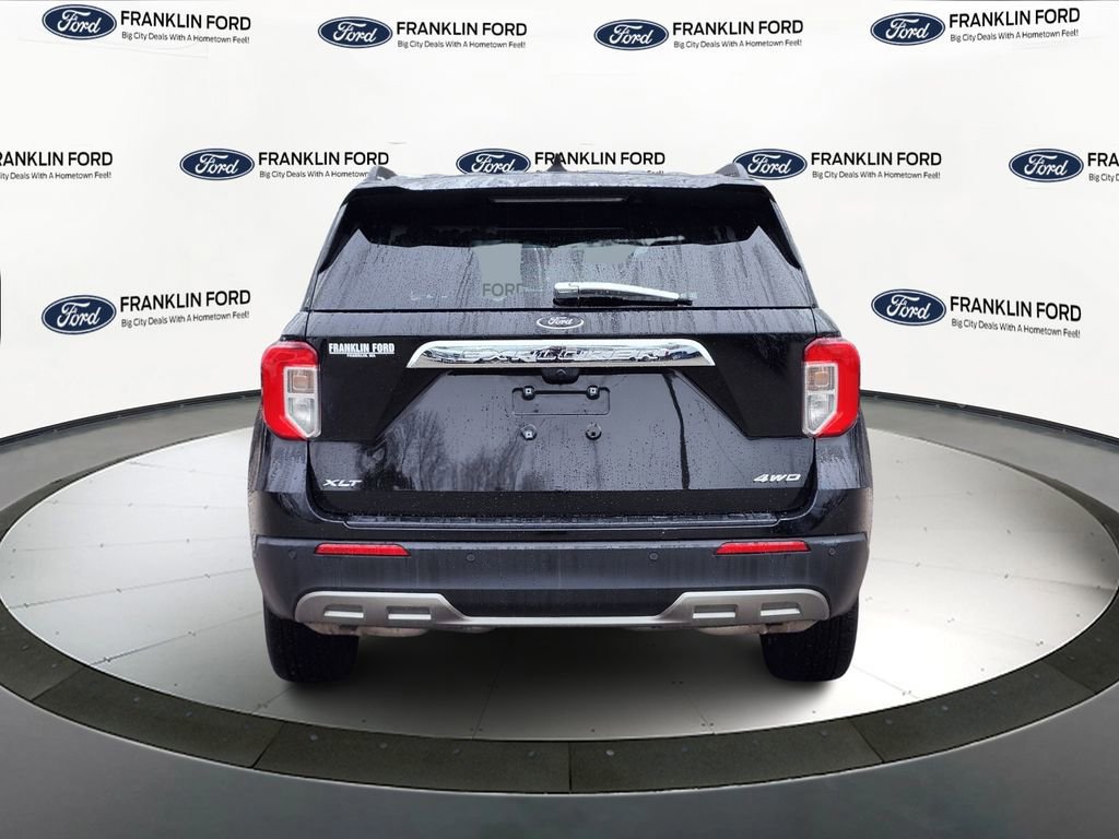 Certified 2022 Ford Explorer XLT w/ Equipment Group 202A image 4