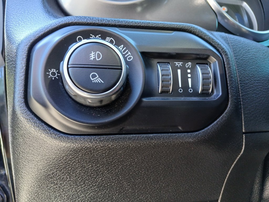 Used 2021 Jeep Gladiator Sport AWD/4WD image 13