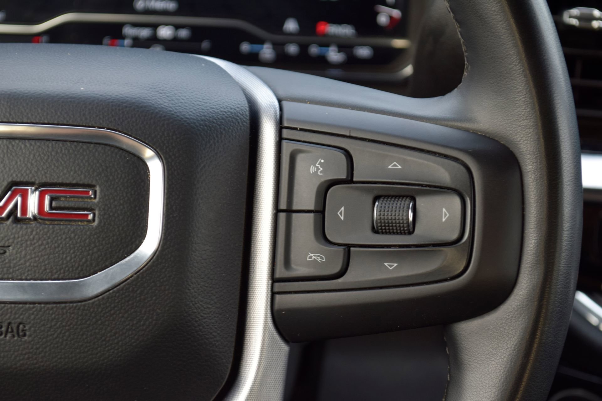 Used 2025 GMC Sierra 1500 SLT image 10