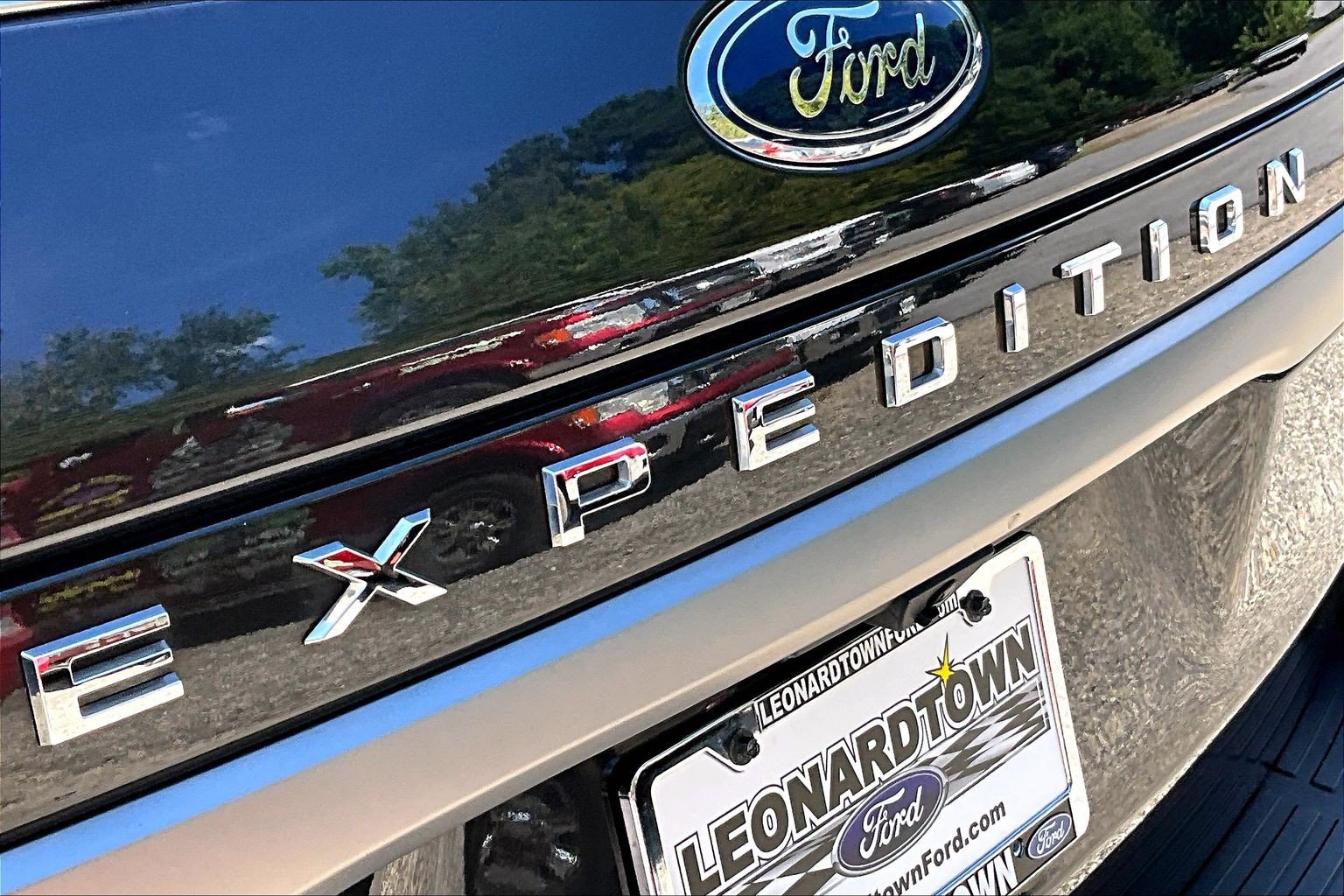 Certified 2024 Ford Expedition XLT AWD/4WD image 32