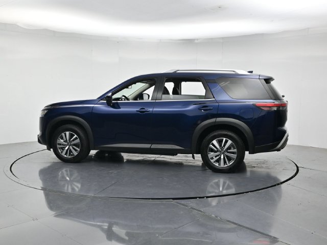 Used 2025 Nissan Pathfinder SL FWD image 7
