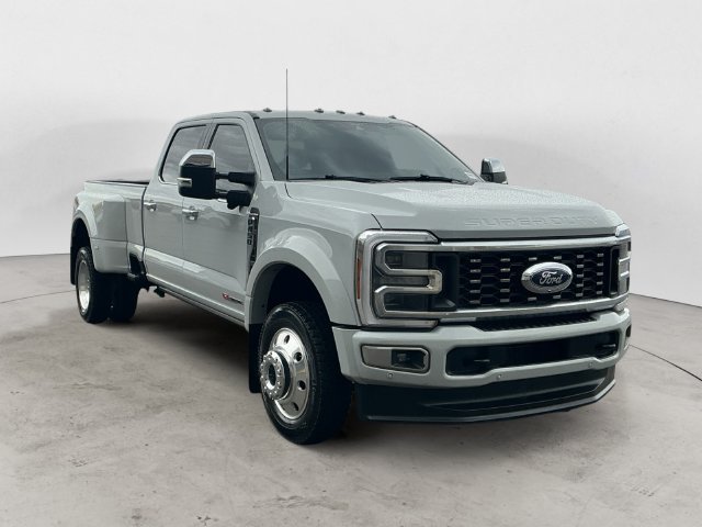 Certified 2026 Ford F450 Platinum w/ Platinum Plus Package AWD/4WD image 3