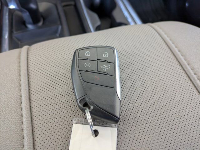 Used 2024 GMC Sierra 1500 SLT w/ SLT Premium Plus Package image 31