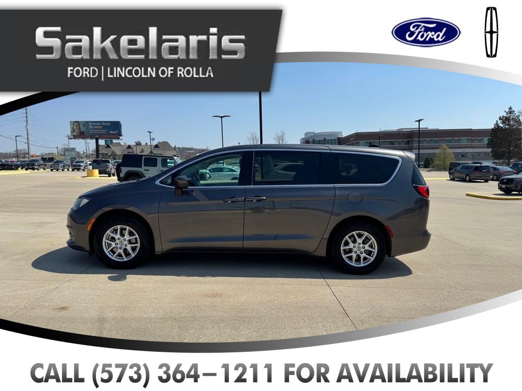 Used 2023 Chrysler Voyager LX FWD image 8