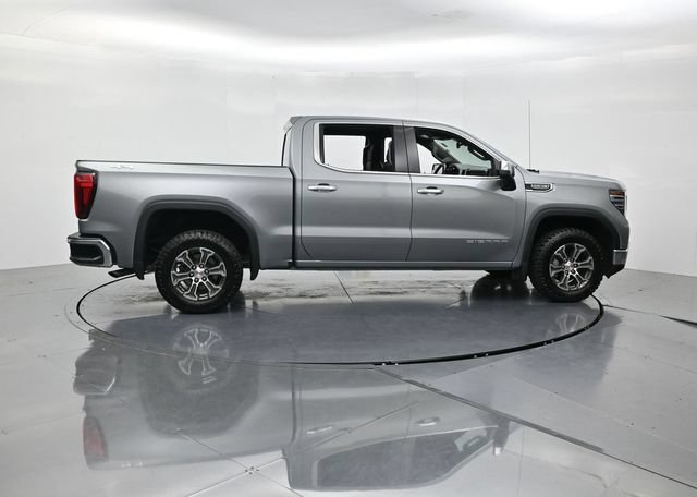 Used 2024 GMC Sierra 1500 SLT AWD/4WD image 2