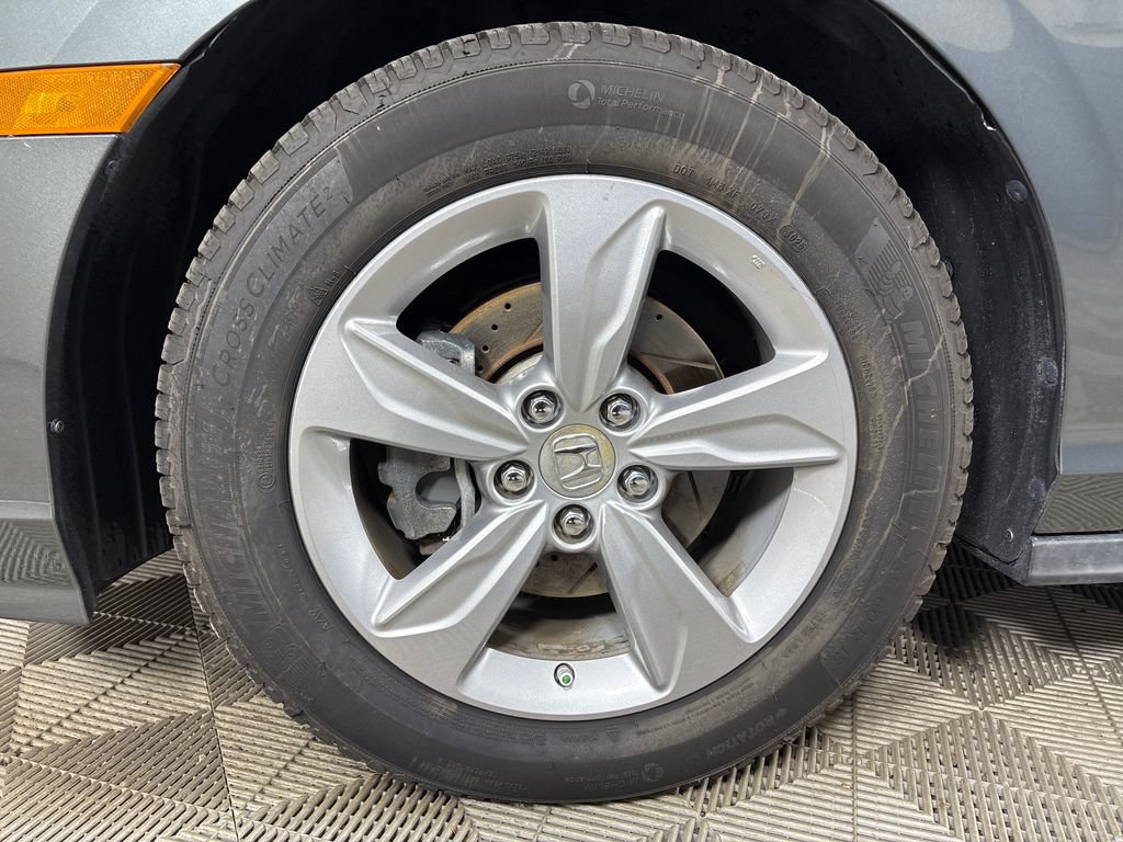 Used 2018 Honda Odyssey EX image 11