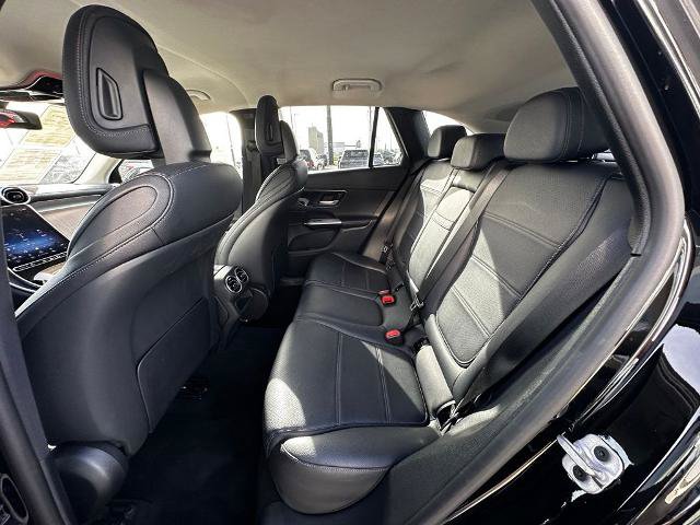 Used 2024 Mercedes-Benz GLC 300 image 18