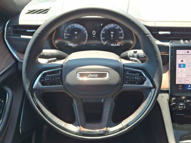 Used 2024 Jeep Grand Cherokee L Summit w/ Advanced Protech Group IV AWD/4WD image 22