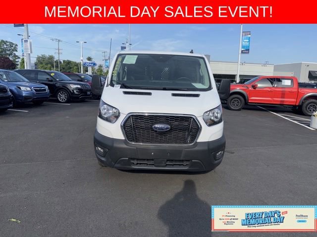 Certified 2024 Ford Transit 250 Low Roof w/ Exterior Upgrade Package RWD image 2