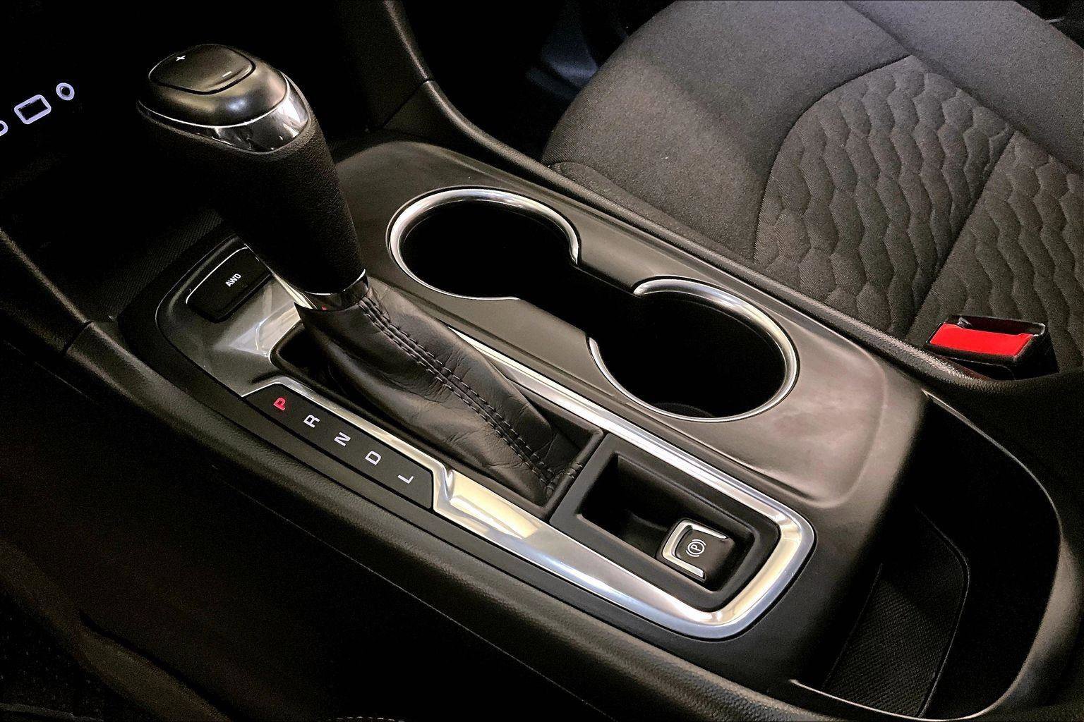 Used 2021 Chevrolet Equinox LT image 16