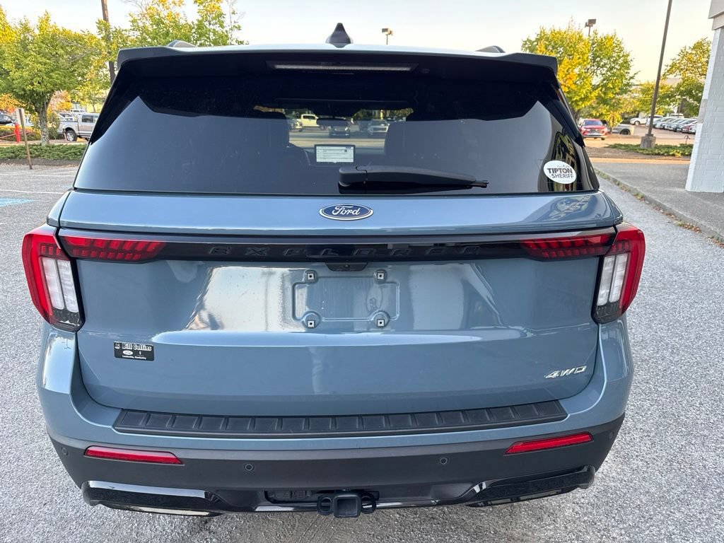 Certified 2025 Ford Explorer ST-Line AWD/4WD image 8