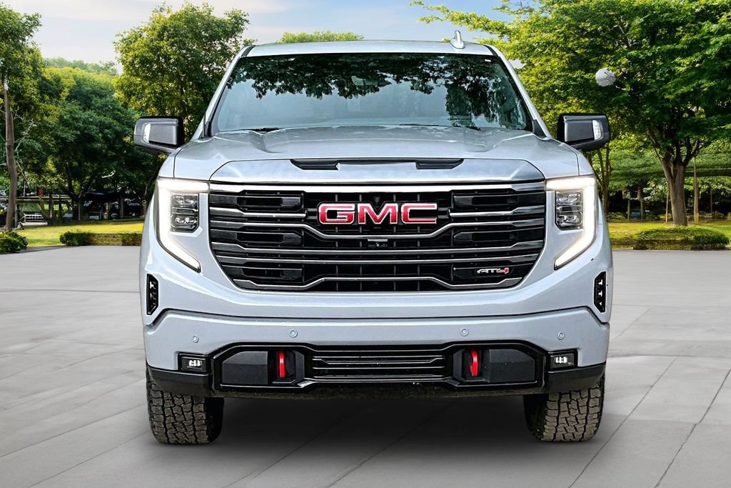 Used 2024 GMC Sierra 1500 AT4 w/ Technology Package AWD/4WD image 3