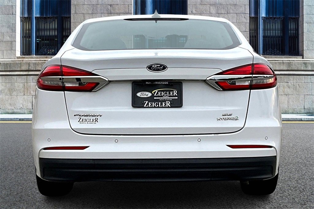 Certified 2019 Ford Fusion SE image 4