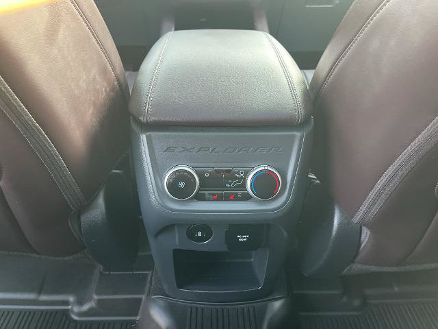 Certified 2025 Ford Explorer Platinum AWD/4WD image 22