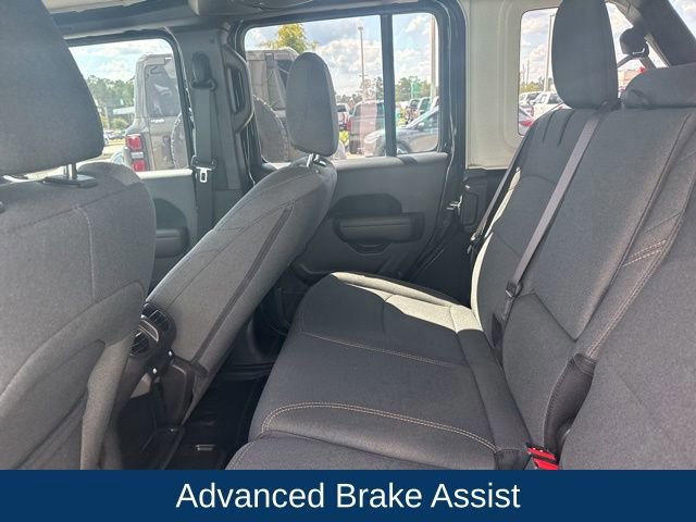 Used 2024 Jeep Wrangler Unlimited image 15