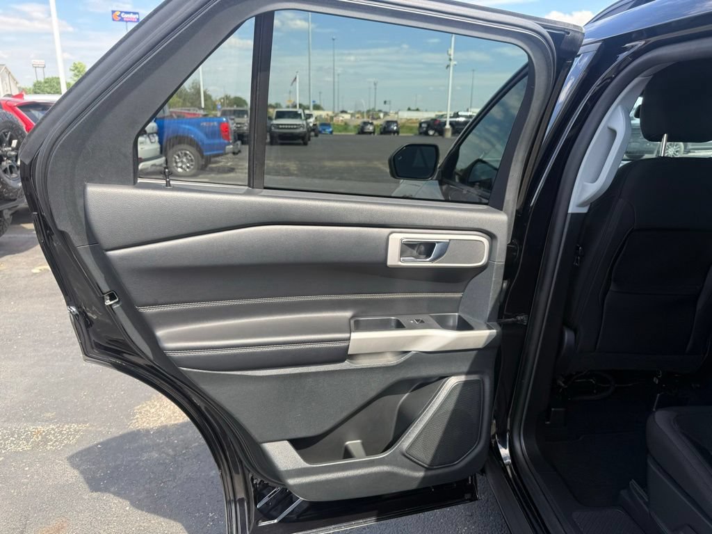 Certified 2021 Ford Explorer XLT RWD image 29