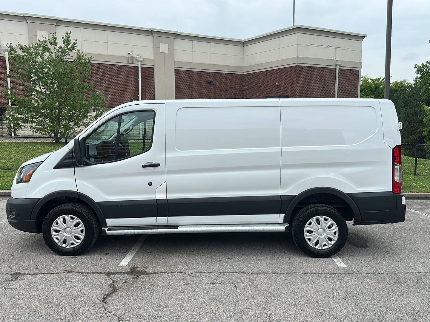 Certified 2025 Ford Transit 250 Low Roof w/ Exterior Upgrade Package RWD image 2