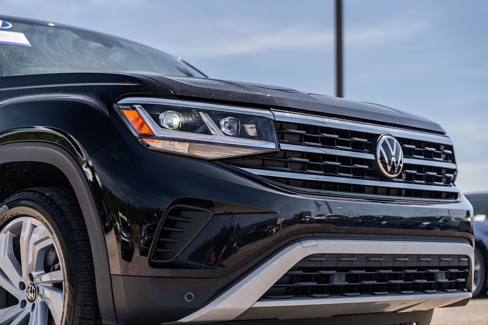 Used 2021 Volkswagen Atlas SE w/ Panoramic Sunroof Package FWD image 10
