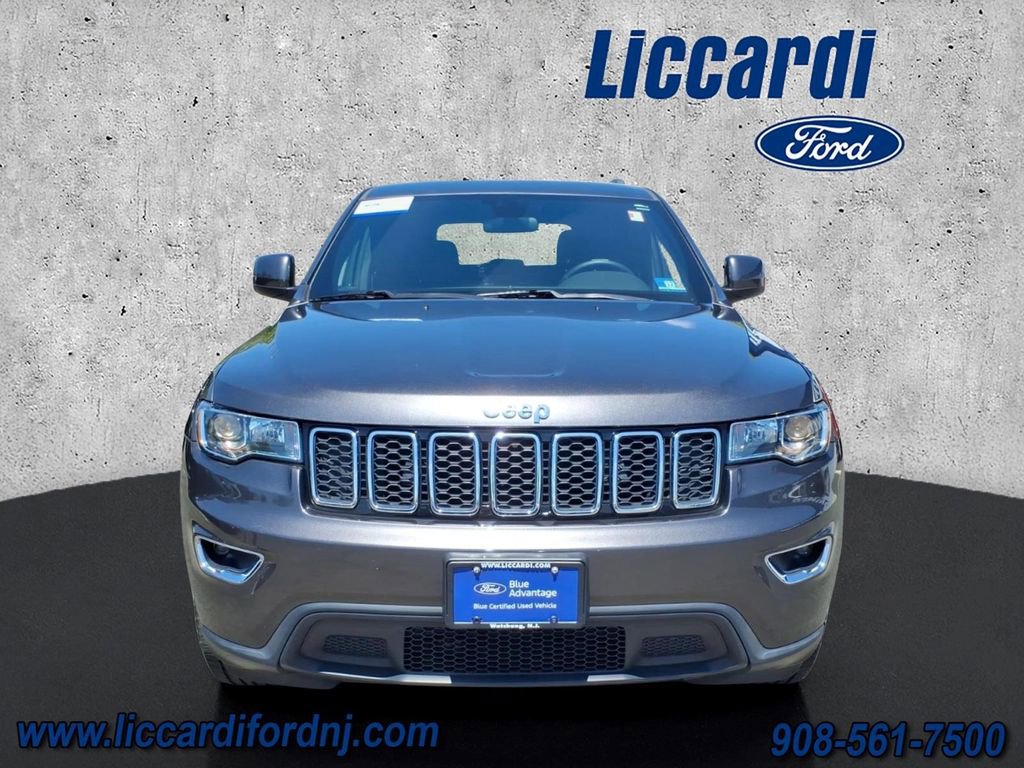 Used 2019 Jeep Grand Cherokee Laredo AWD/4WD image 2