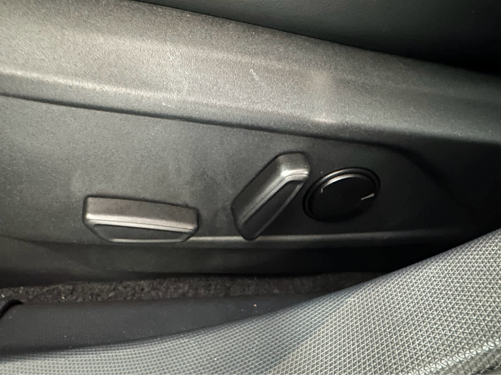 Certified 2025 Ford Mustang Mach-E Premium image 17