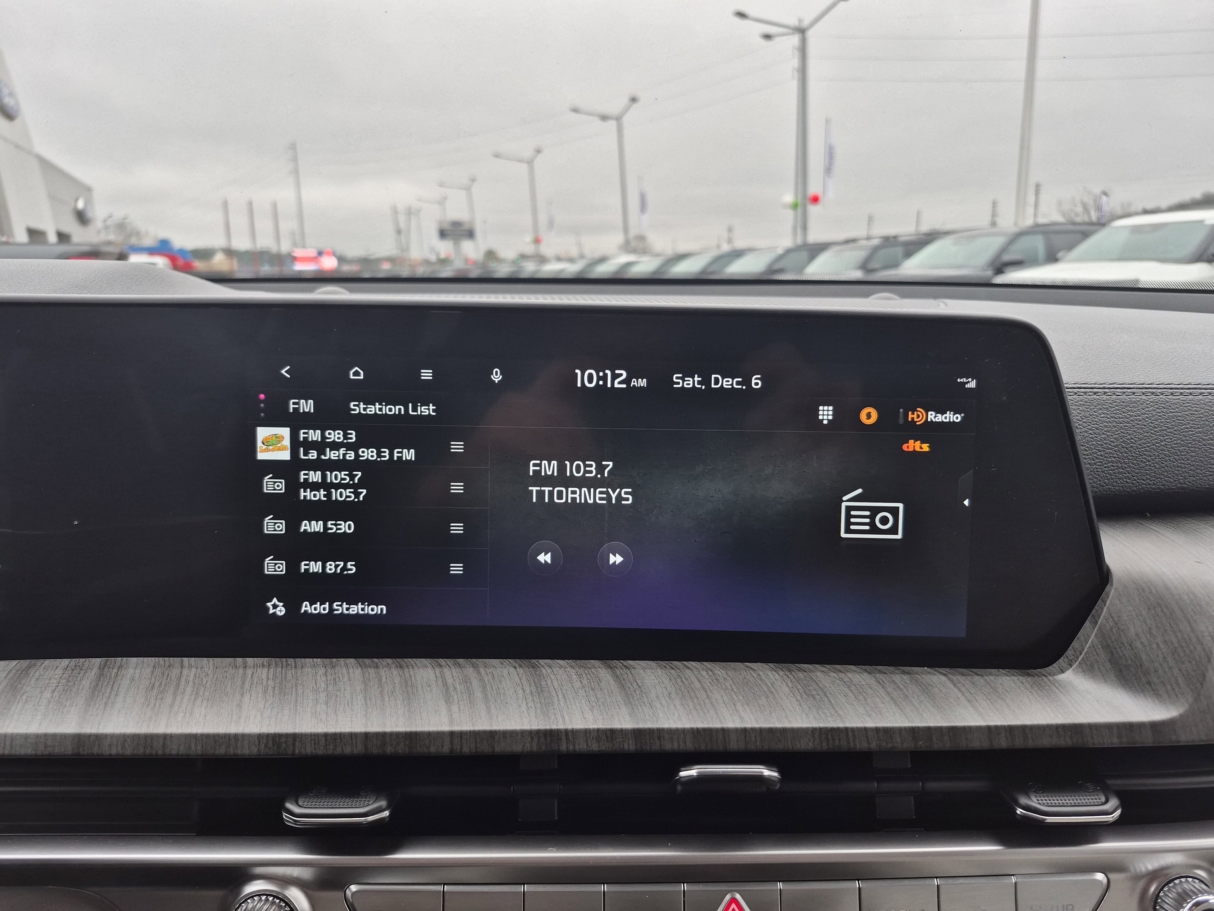 Used 2024 Kia Telluride EX w/ EX Captain's Chair Package image 35