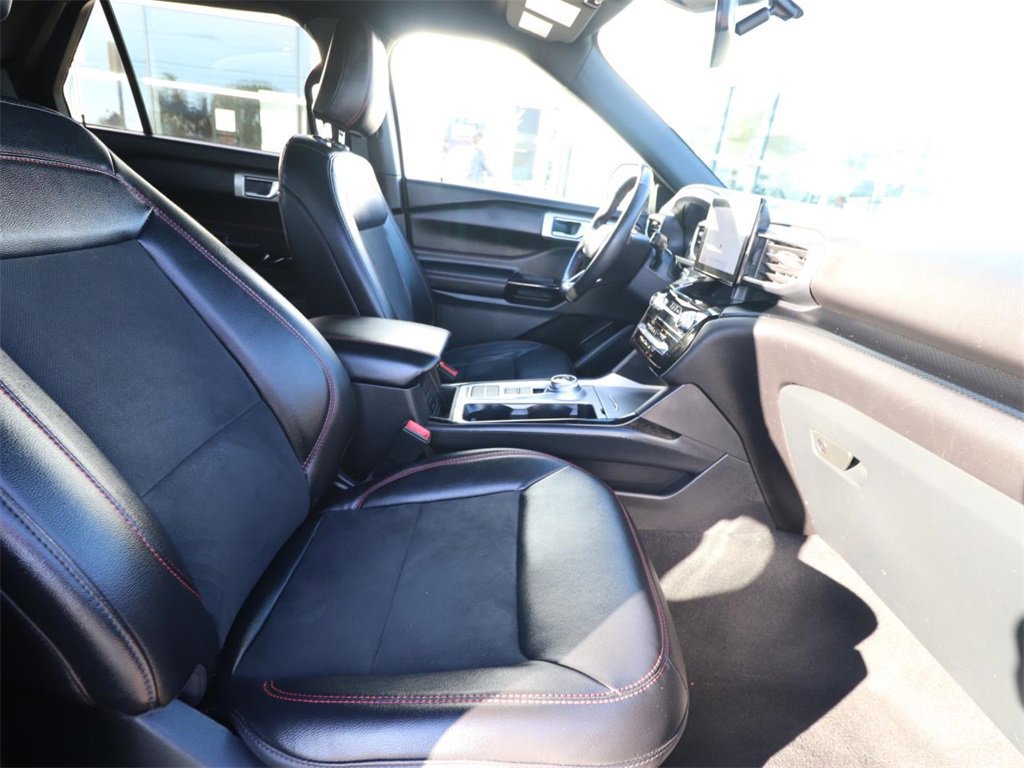 Certified 2023 Ford Explorer ST-Line w/ Class IV Trailer Tow Package image 14