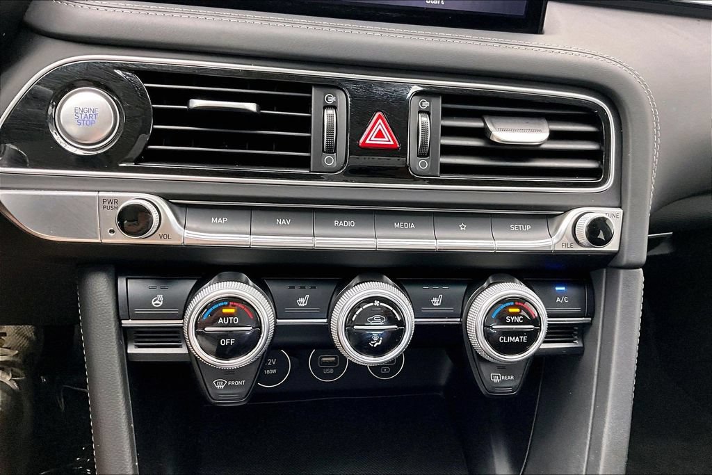 Used 2022 Genesis G70 3.3T AWD/4WD image 31