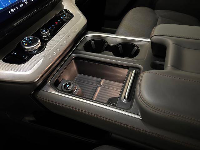 Certified 2025 Ford Expedition Active RWD image 30