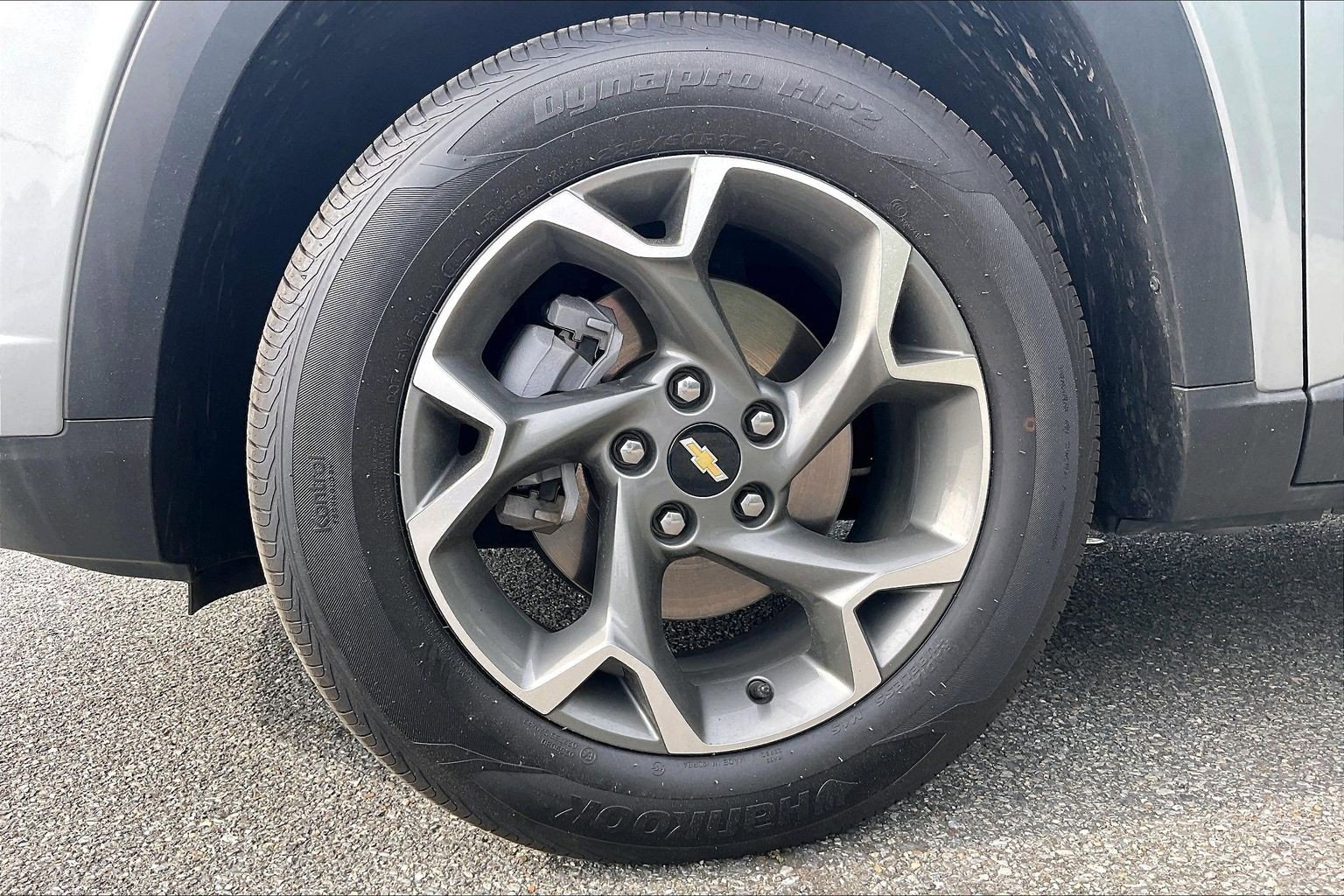 Used 2025 Chevrolet Trax LT FWD image 9
